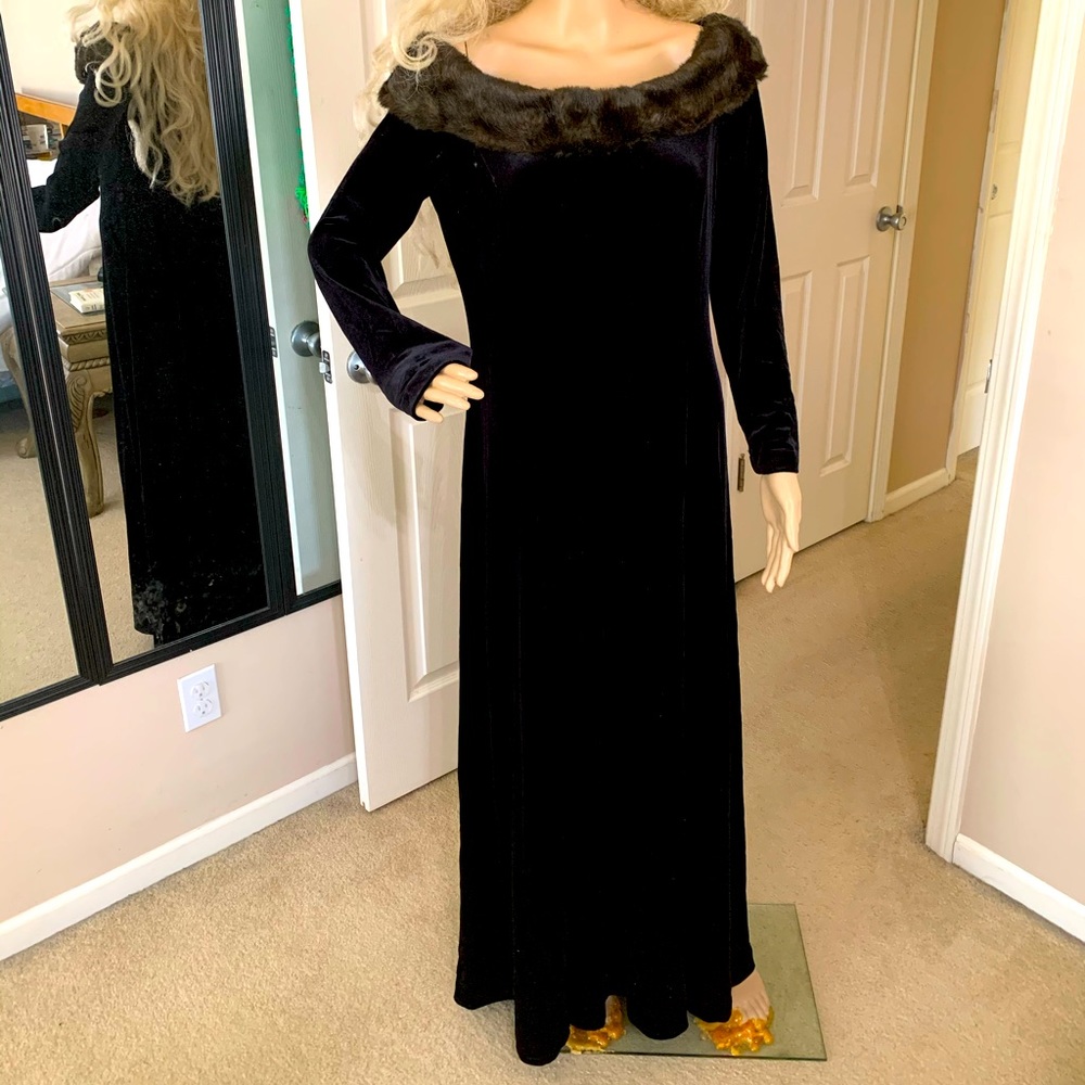 Vintage Black Fur Velvet Holiday Party Dress 10
